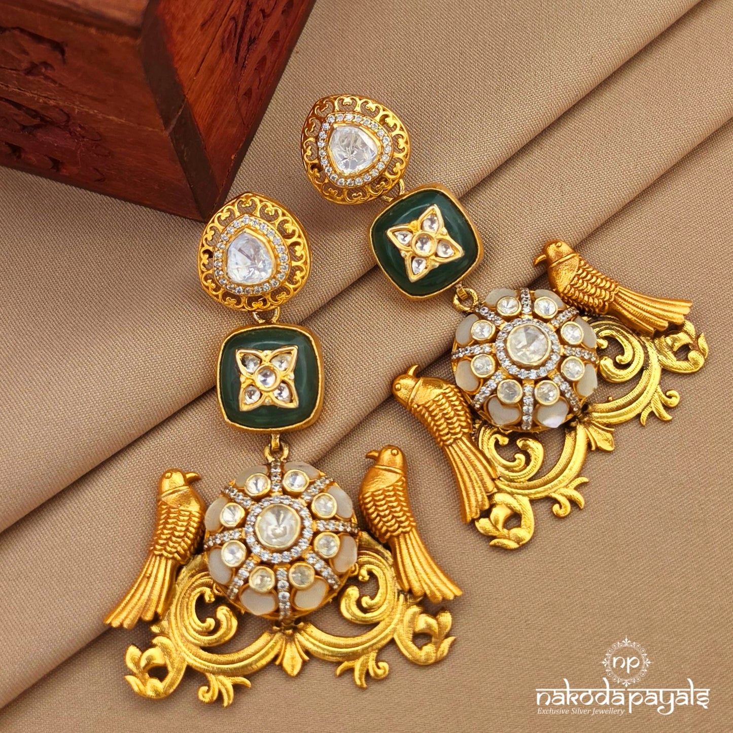 Unique Birdy Chandbali (Ge10935)