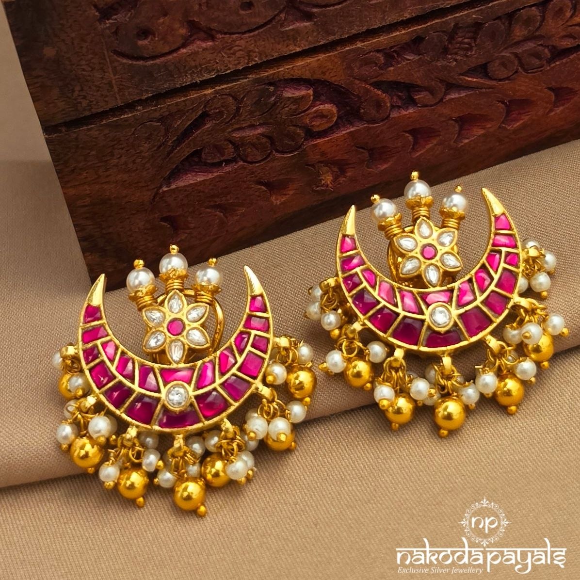 Half Moon Kundan Studs (Ge11396)