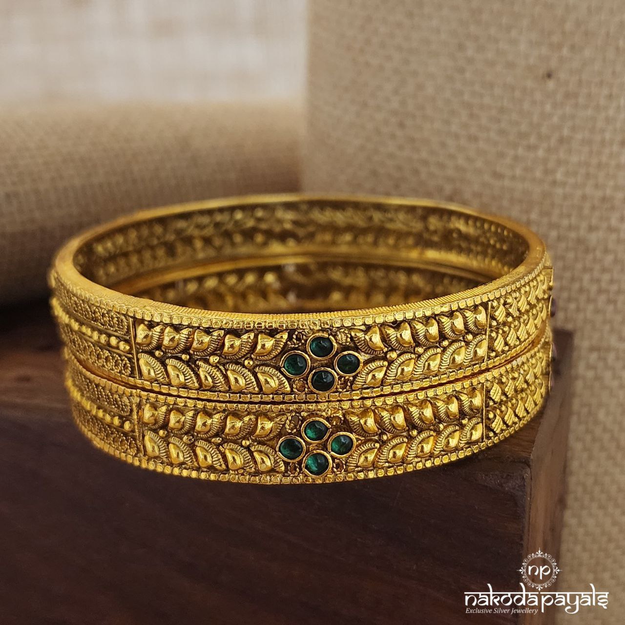 Emerald Green Bangles (Gk2782)