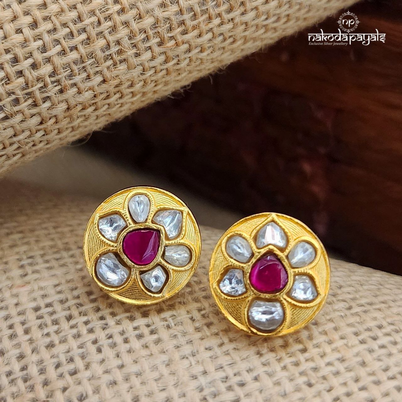 Circular Red Earrings (Ge8448)