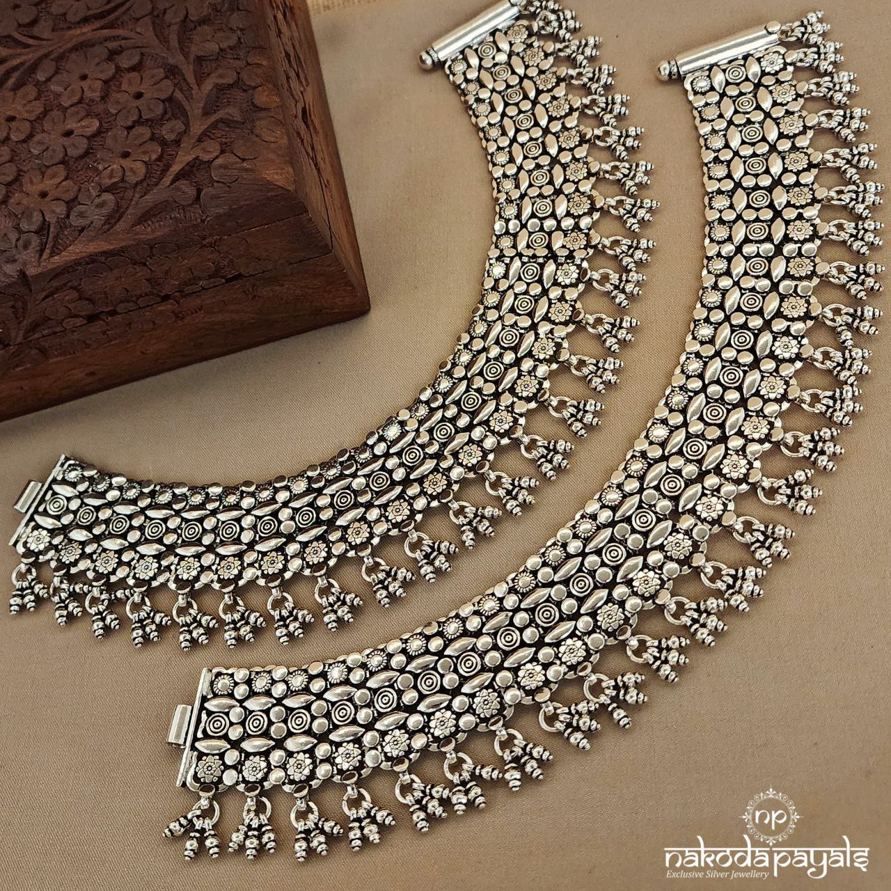 Unique Floral Anklets (A6040)