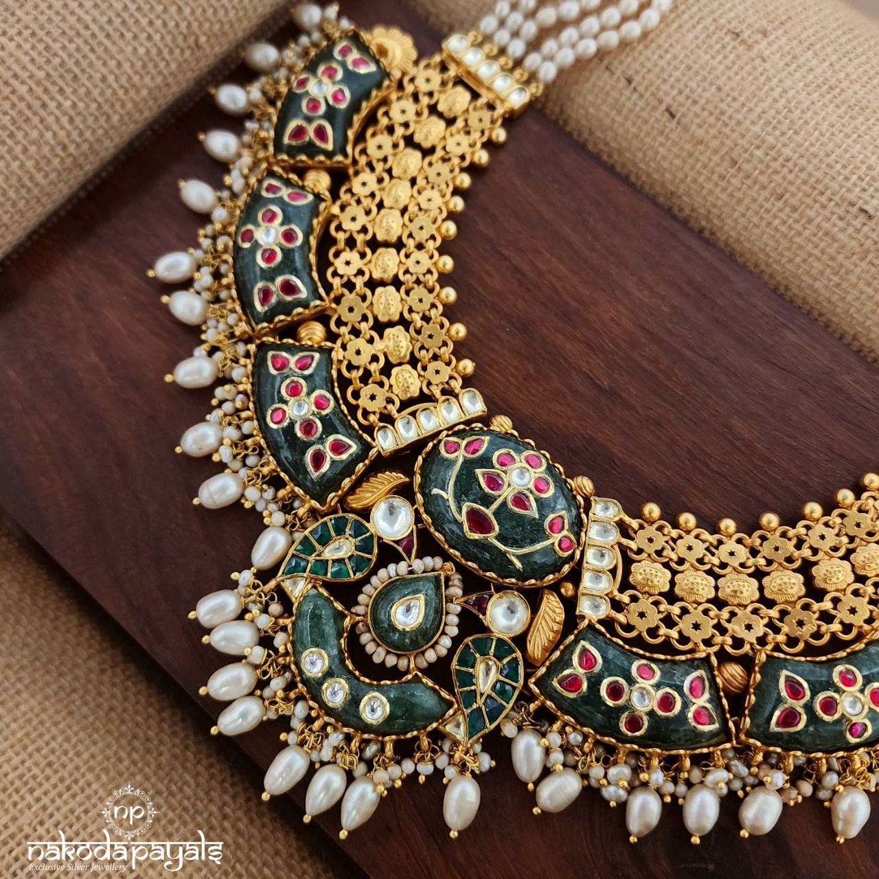 Grand Kundan Pearled Neckpiece With Earrings (Gn8855)