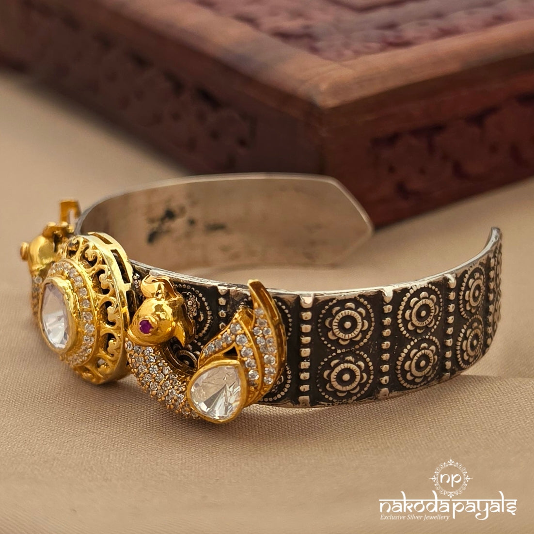 Endearing Moissanite Adjustable Cuff Kada (K6340)