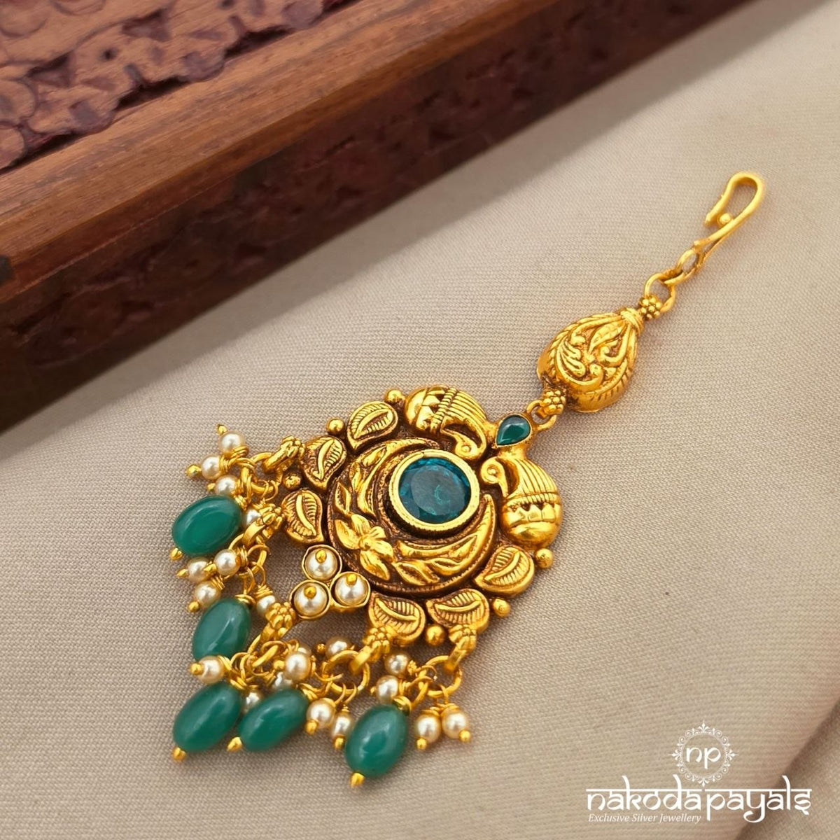 Circular Green Pearl Maati (Gm1291)