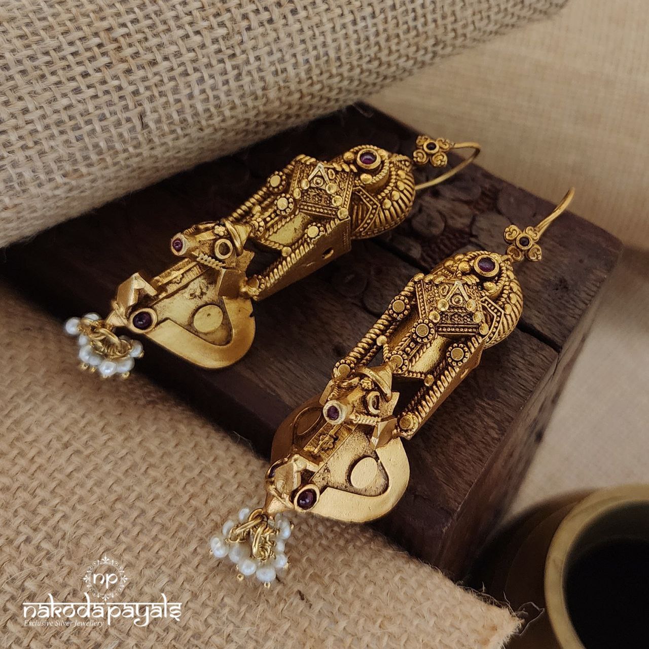 Nandhi Blessing Earrings (Ge8595)