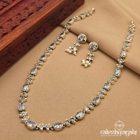 Whitish Cutsy Neckpiece With Earrings (N11820)
