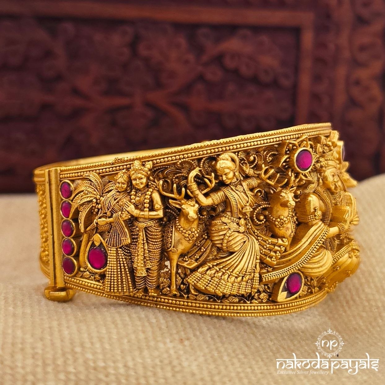 Radhakrishnan Parivar Screw Kada (Gk3378)