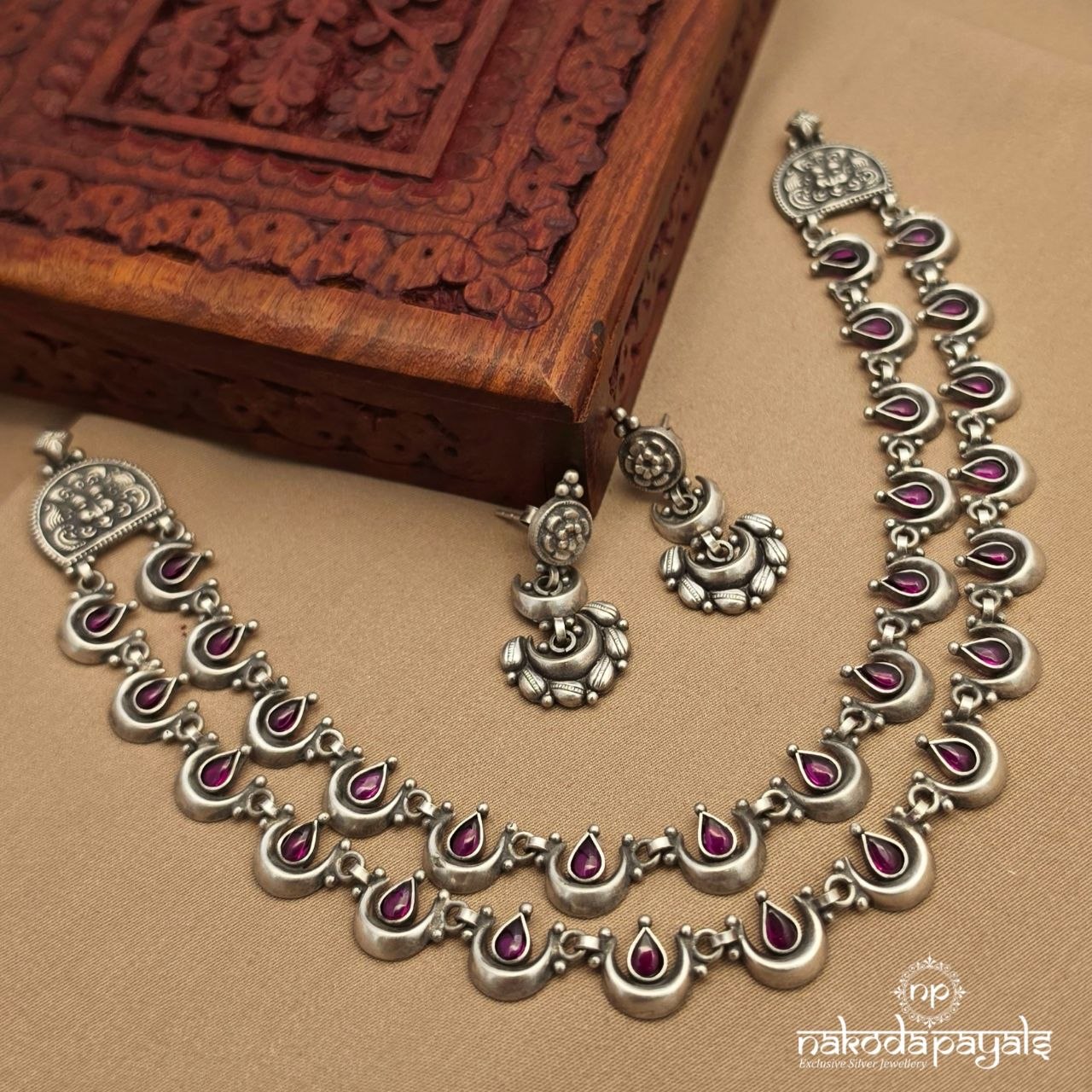 Layered Oxidised Neckpiece With Earrings (N11856)