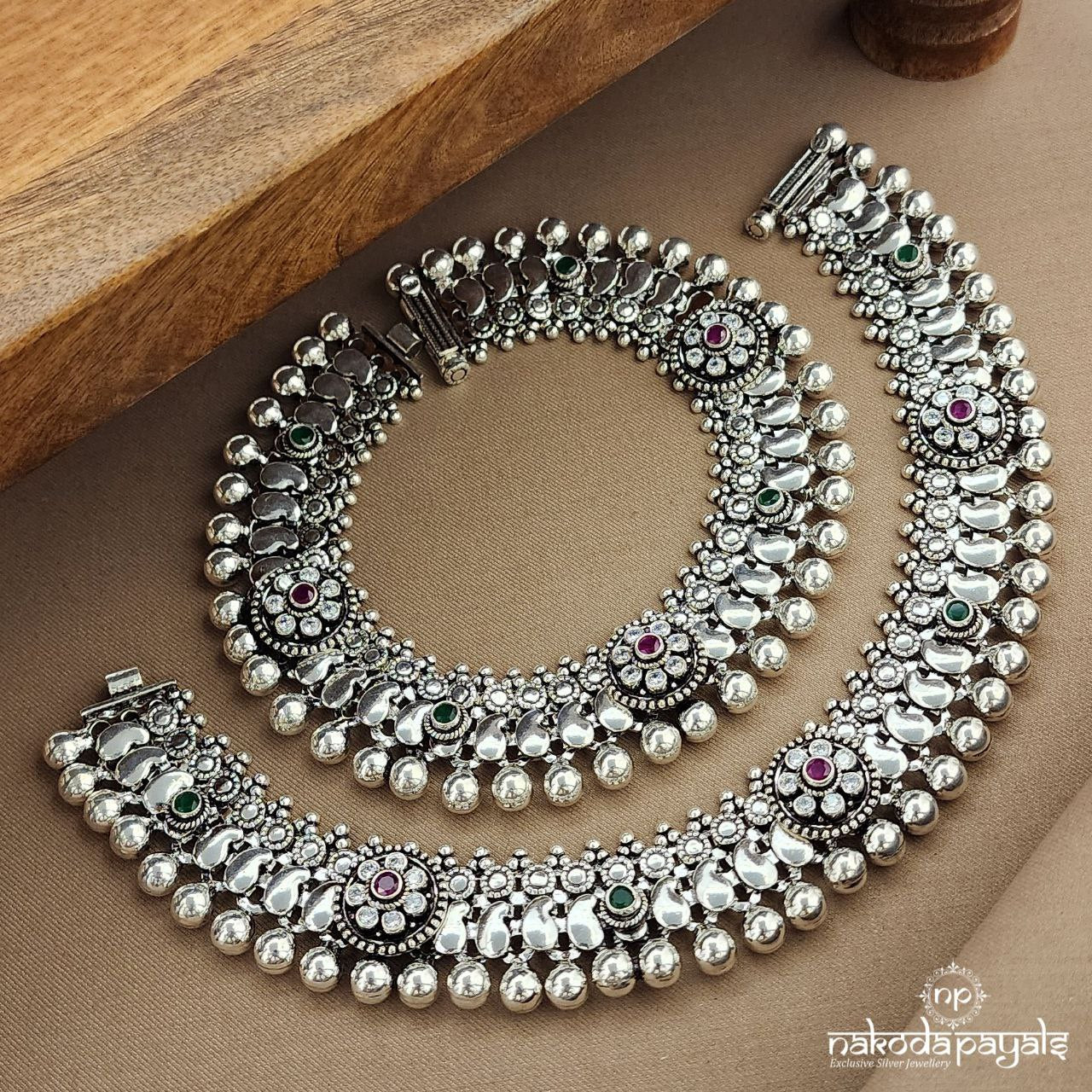 Kemp Circular Oxidised Anklets (A6675)