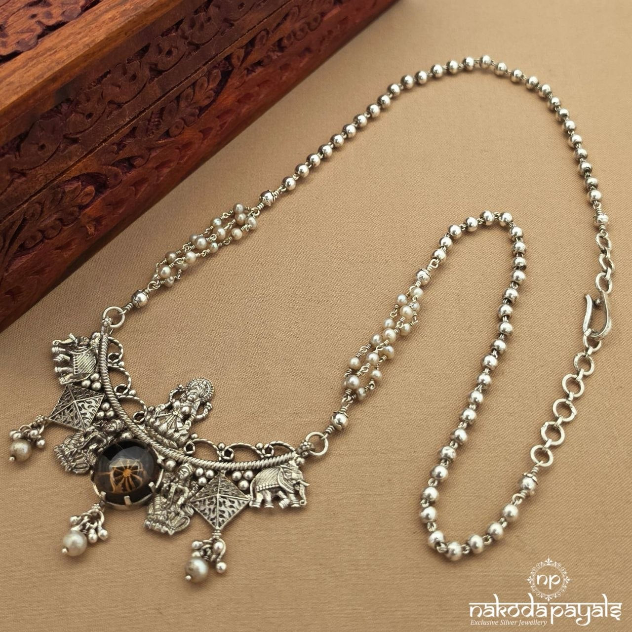 Exemplary Lakshmi Neckpiece (N12107)