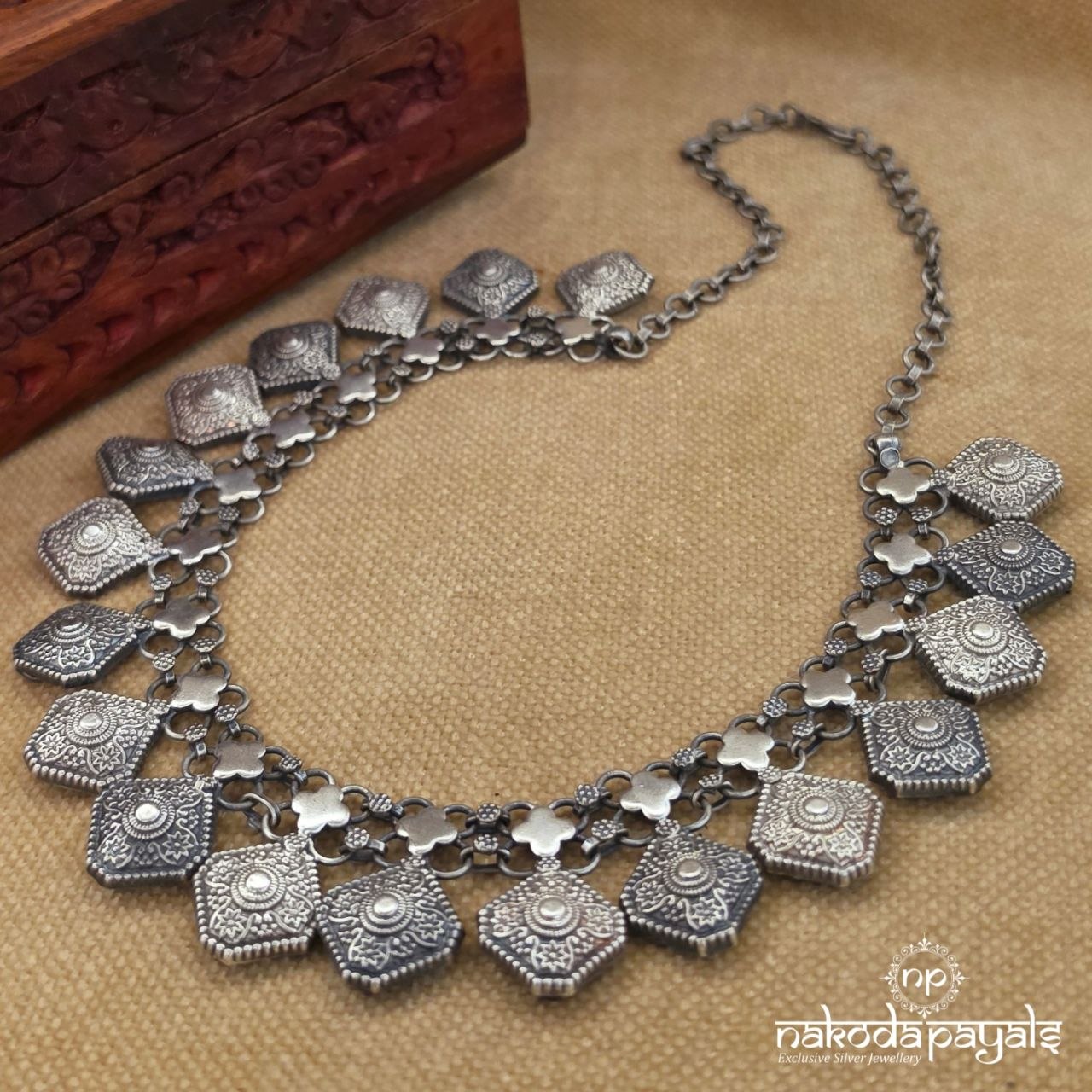 Exclusive Floral Neckpiece (N12059)