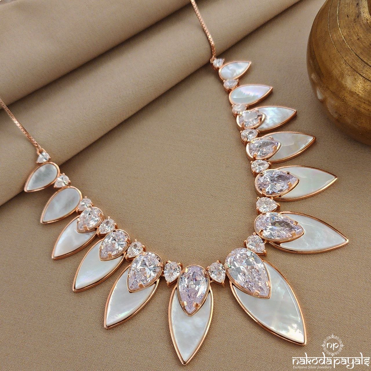 White MOP Neckpiece  (St3448)