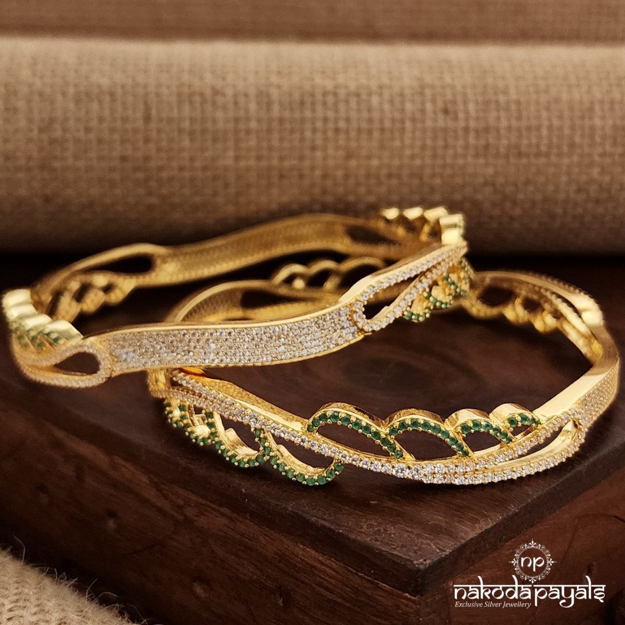 Unique Green CZ  Bangles (Gk3025)