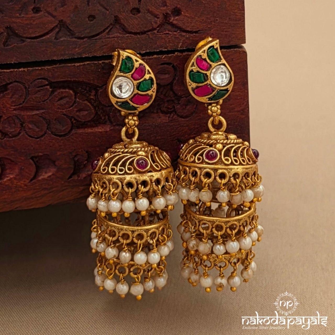 Kemp Pearly Mango Jhumka (Ge10647)