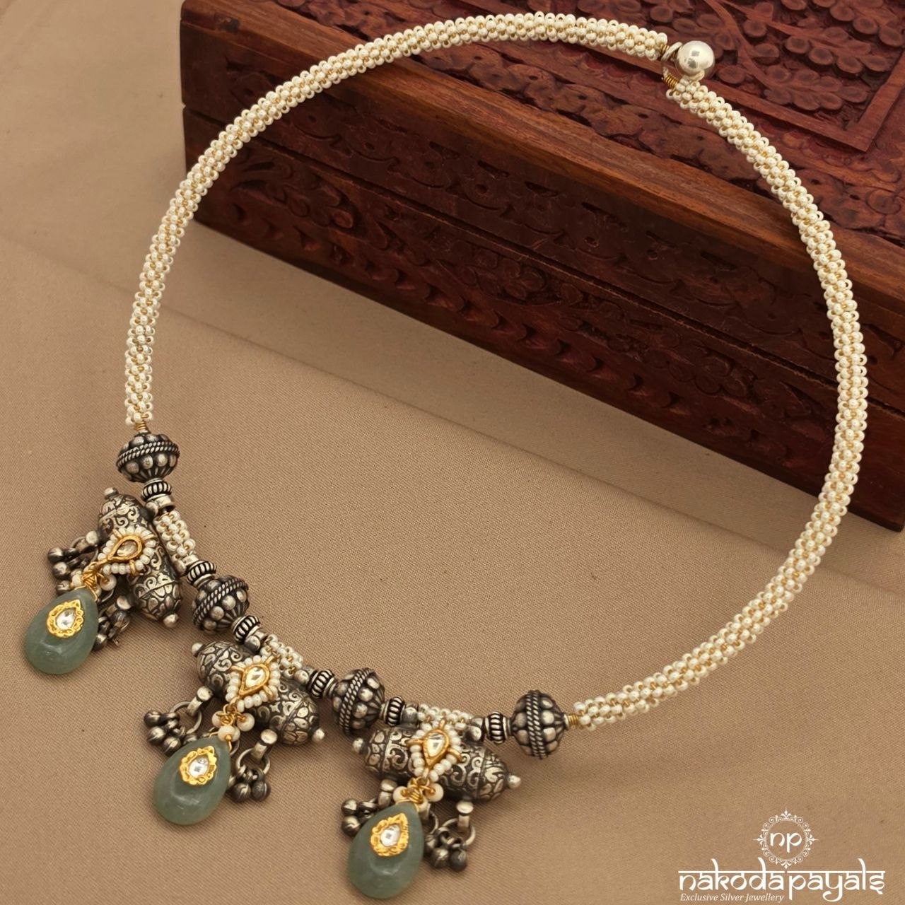 Pearly Gorgeous Neckpiece (N11924)