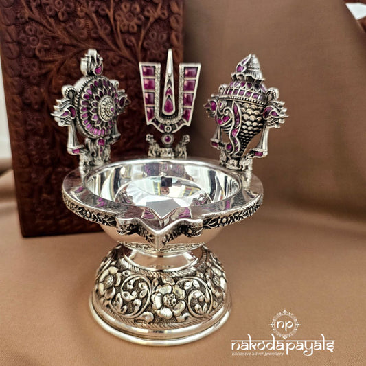 Shanku Chakra Nama Kamakshi Deepam (Aa2331)