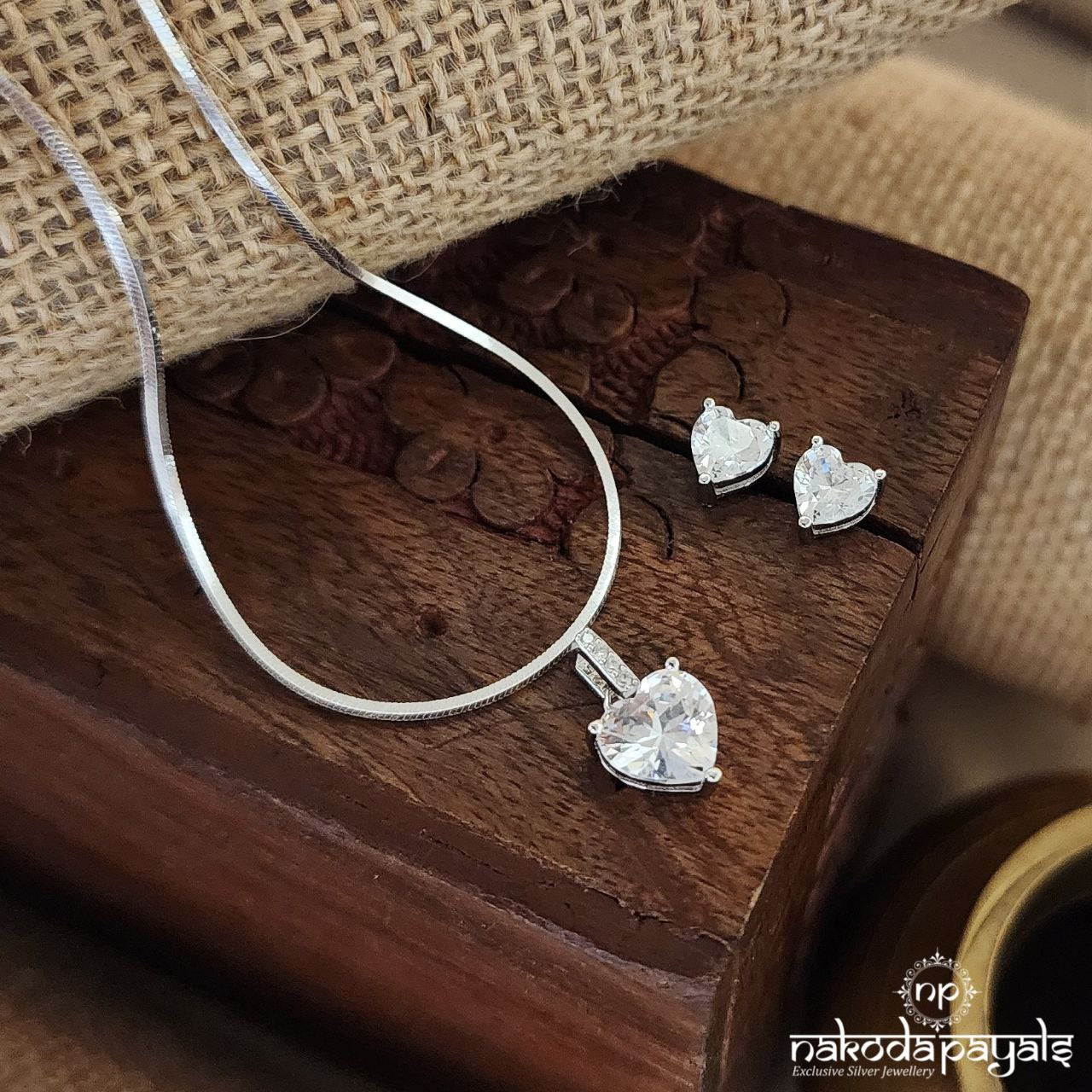 Heart Drop Neckpiece With Earrings (St3306)