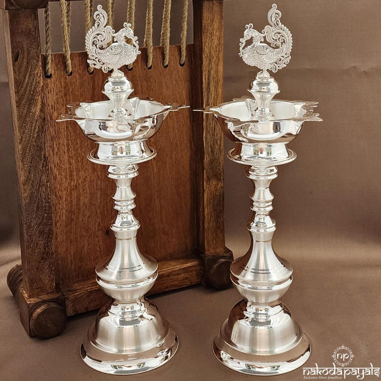 " 10 Inch " White Peocock Deepam Pair (Aa2310)