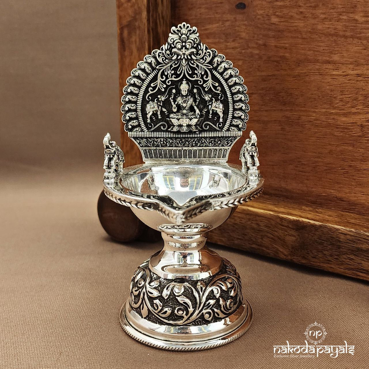 Traditional Kamakshi Deepam (Aa2541)