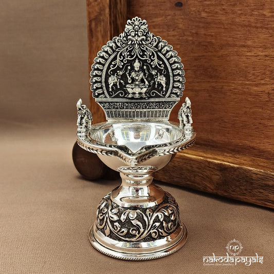 Traditional Kamakshi Deepam (Aa2541)