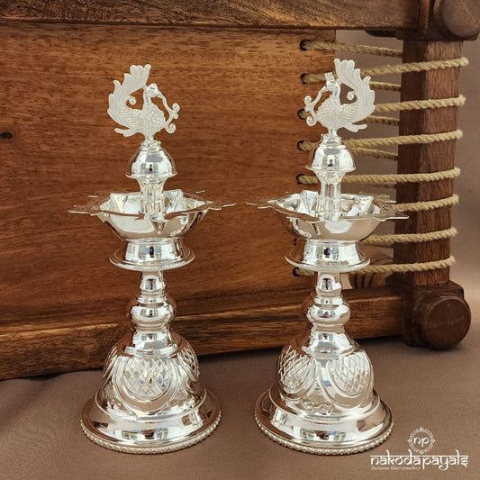 " 7 Inch " Elegant White Peocock Deepam (Aa2324)
