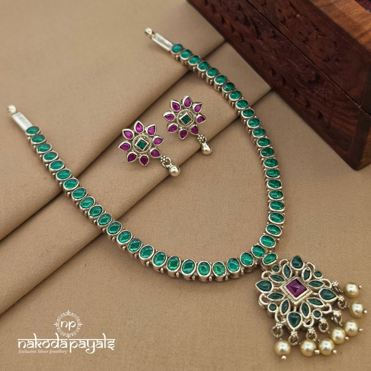 Reversible Kemp Neckpiece With Earring (N12151)