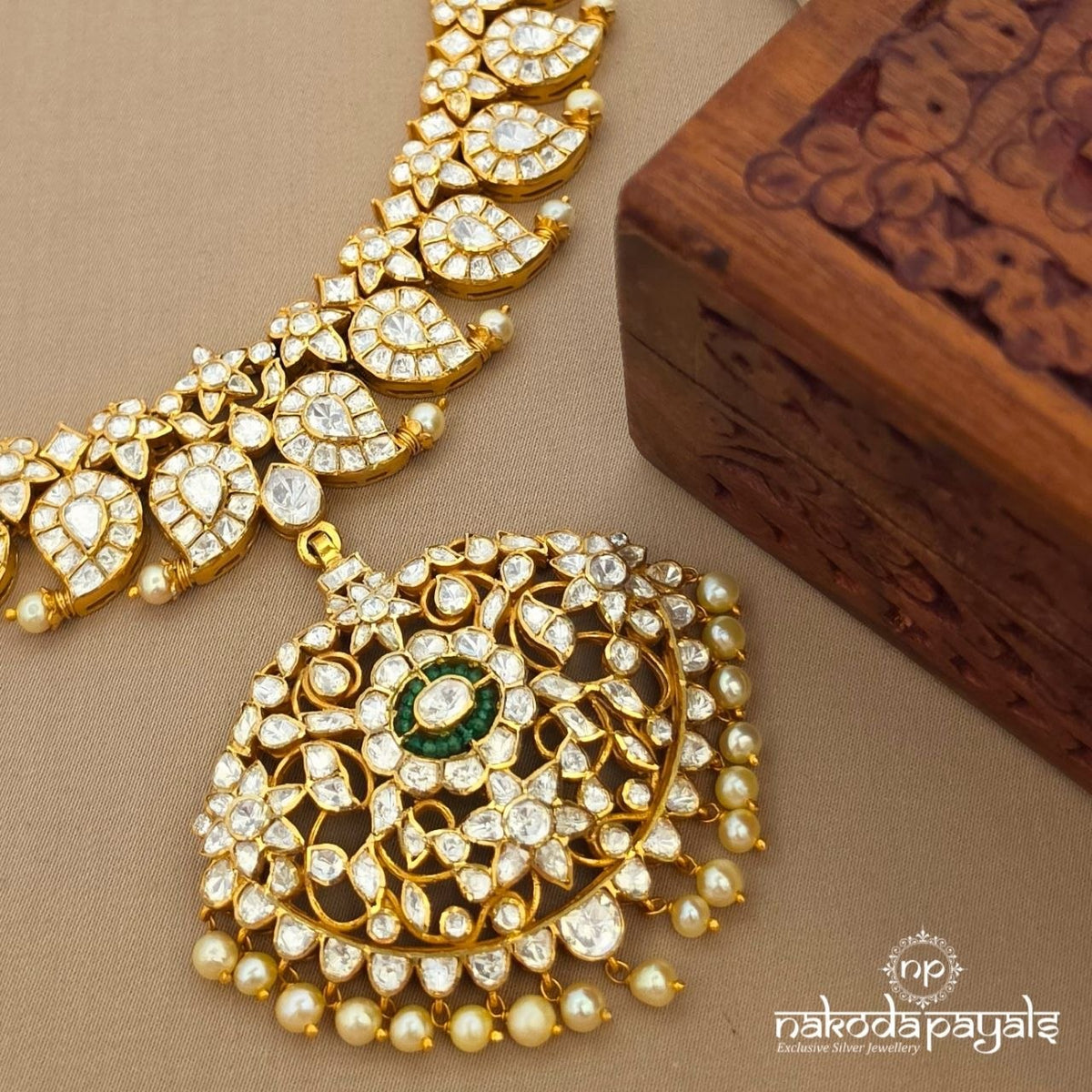 Mango Moissanite Neckpiece (Gn10924)