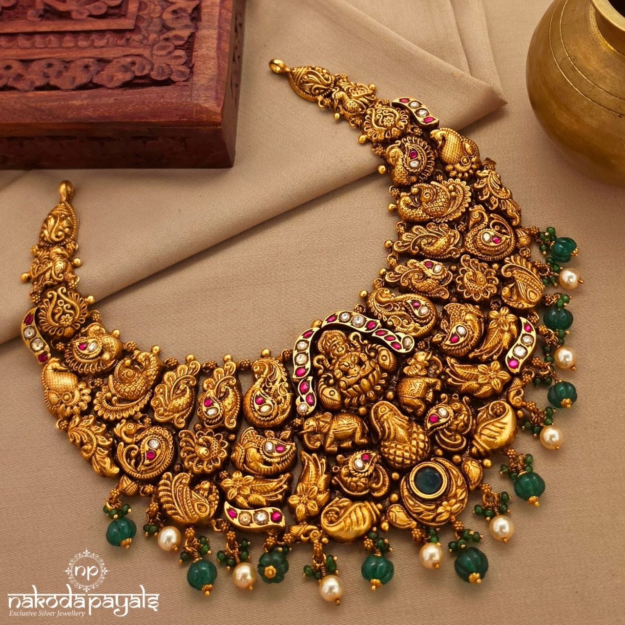 Grand Kundan Neckpiece (Gn10127)