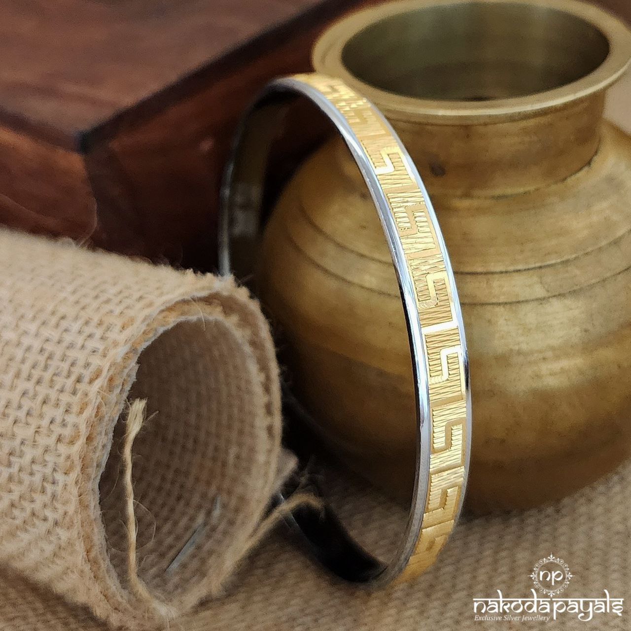 Engraved Brass Single Kada (Mc0923)