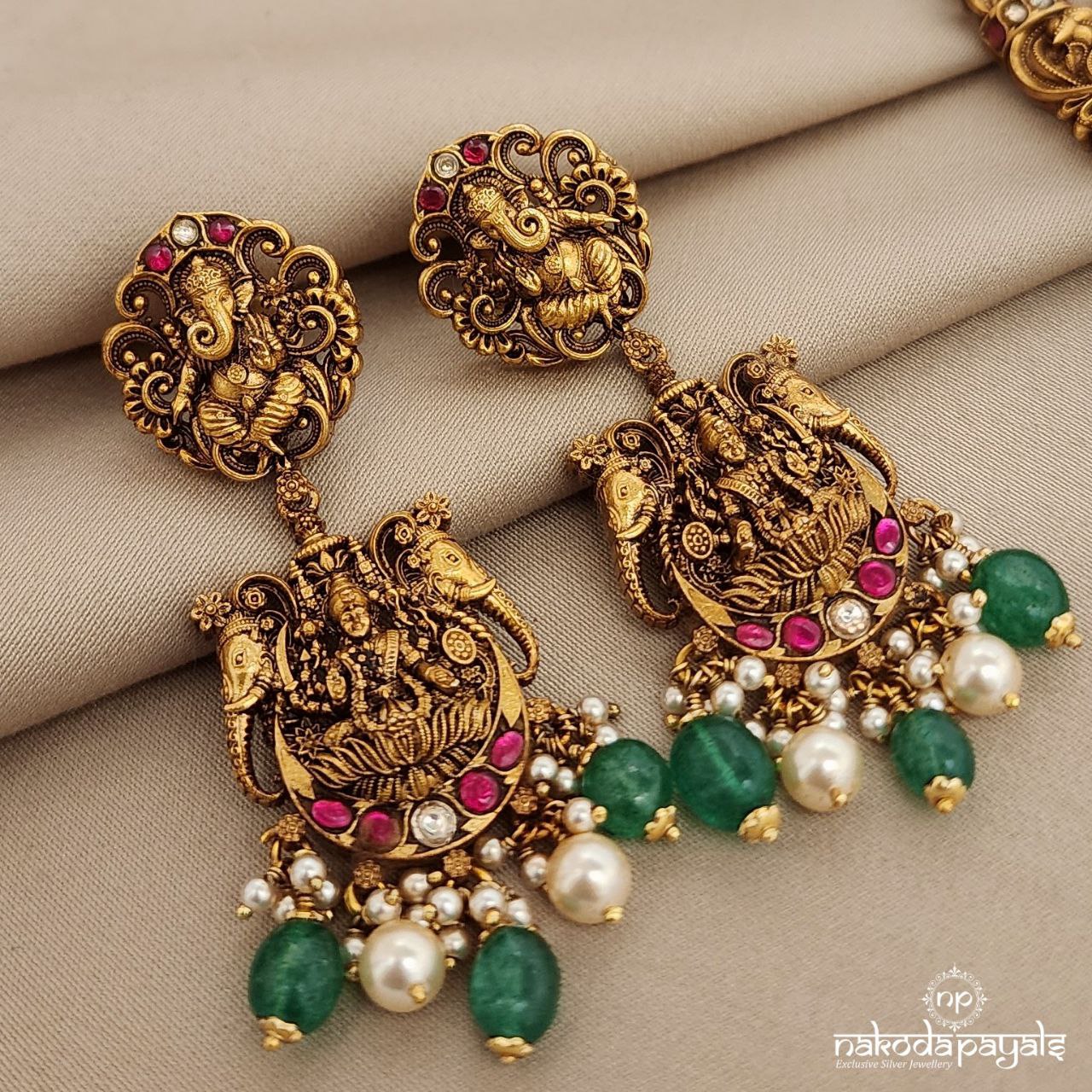 Goddess Kundan Neckpiece With Earrings (Gn9052)