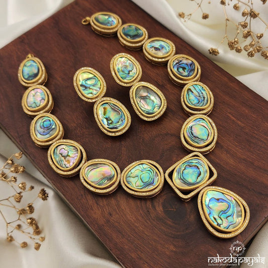 Shell Statement Neckpiece With Earrings (Gn8648)