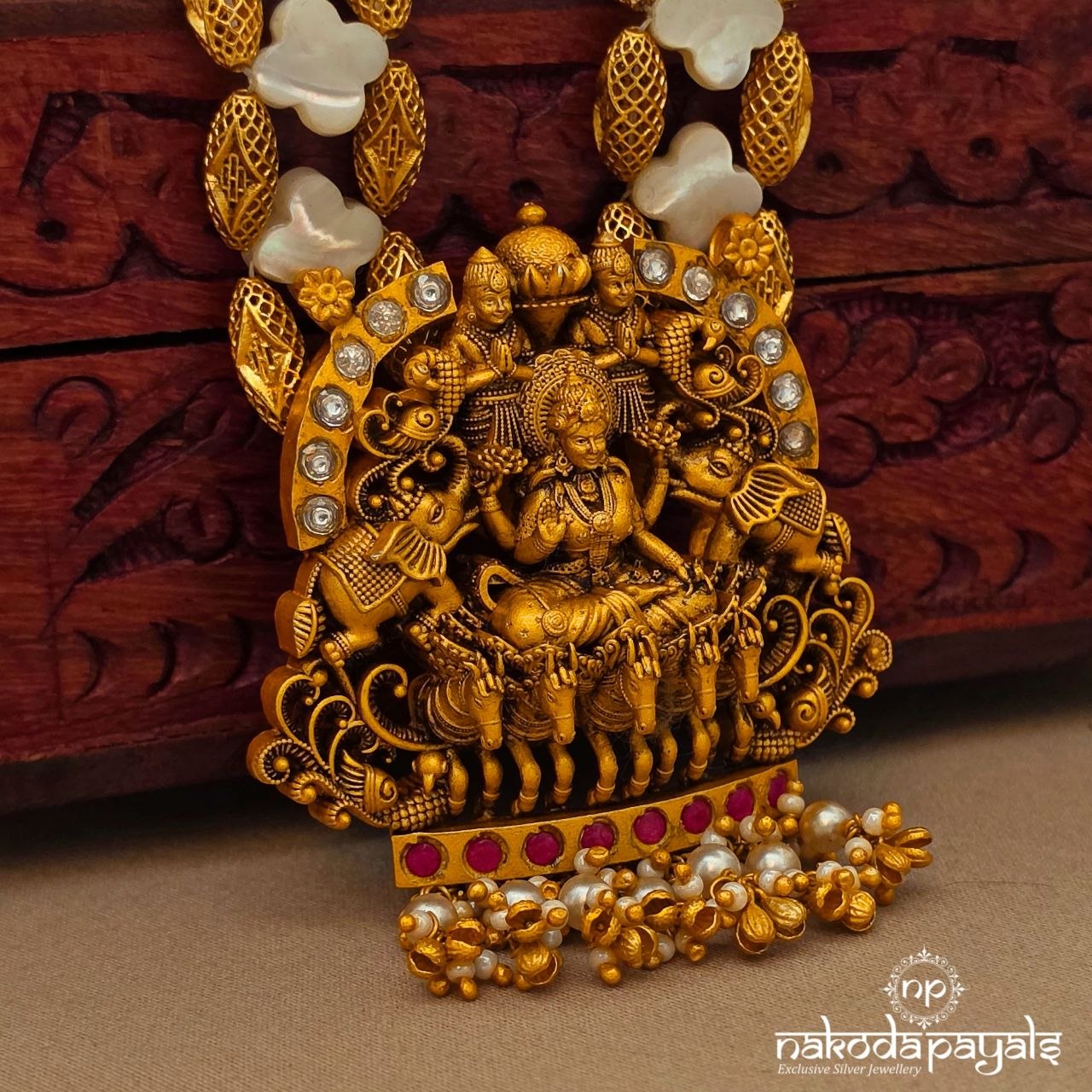 Charming MOP Lakshmi Aura Neckpiece (Gn10159)