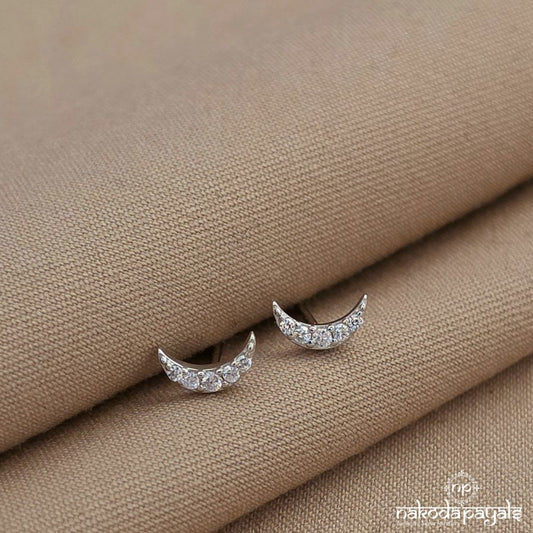 Amazing Half Moon Studs (St4101)