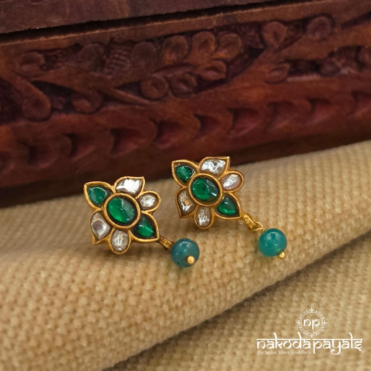 Kundan Green Drop Studs (Ge11084)
