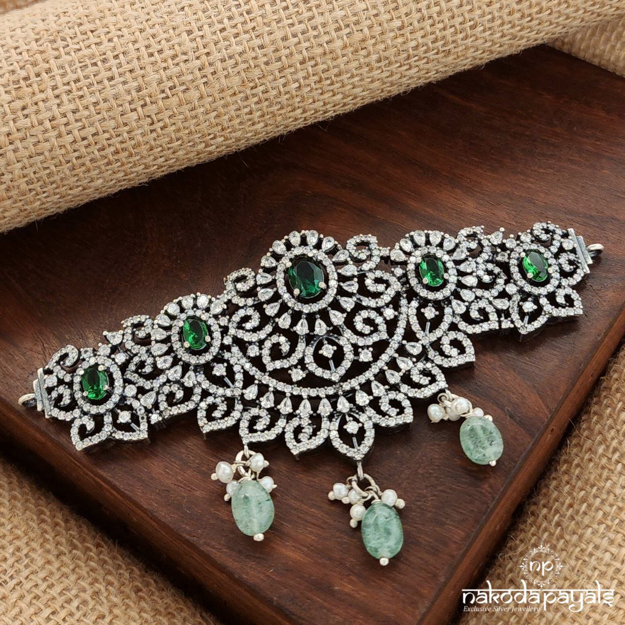Emerald Green Choker (N10887)
