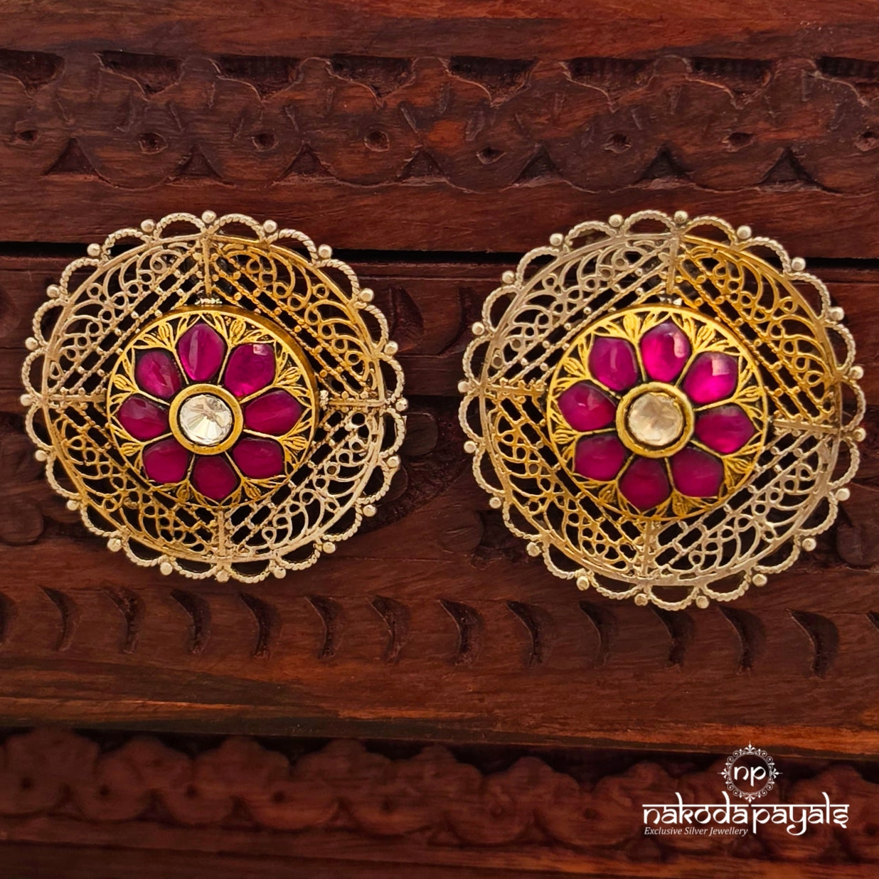 Exquisite Circular Dual Tone Studs (S4109)