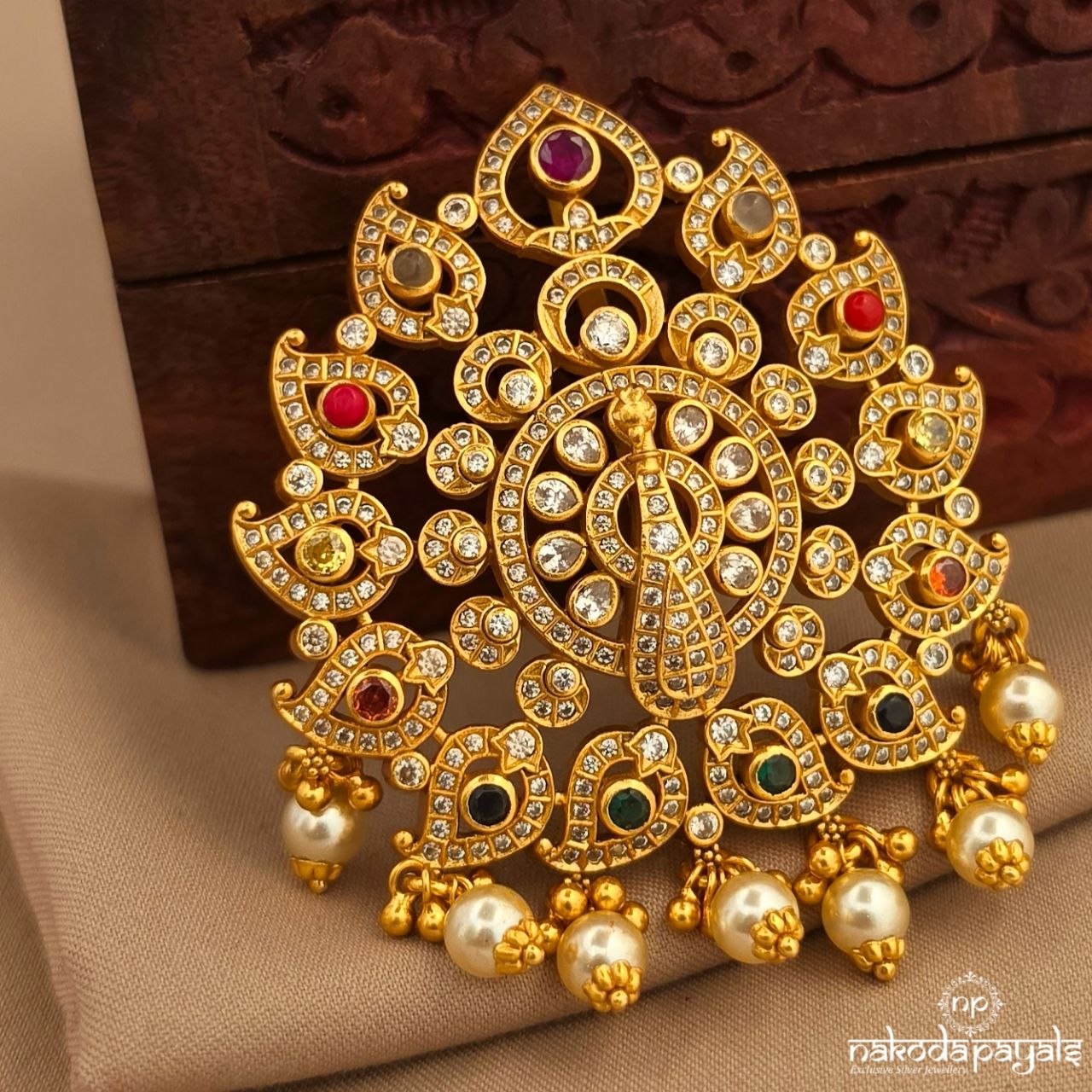 Navaratna Peacock Pearl Pendant (Gp2500)