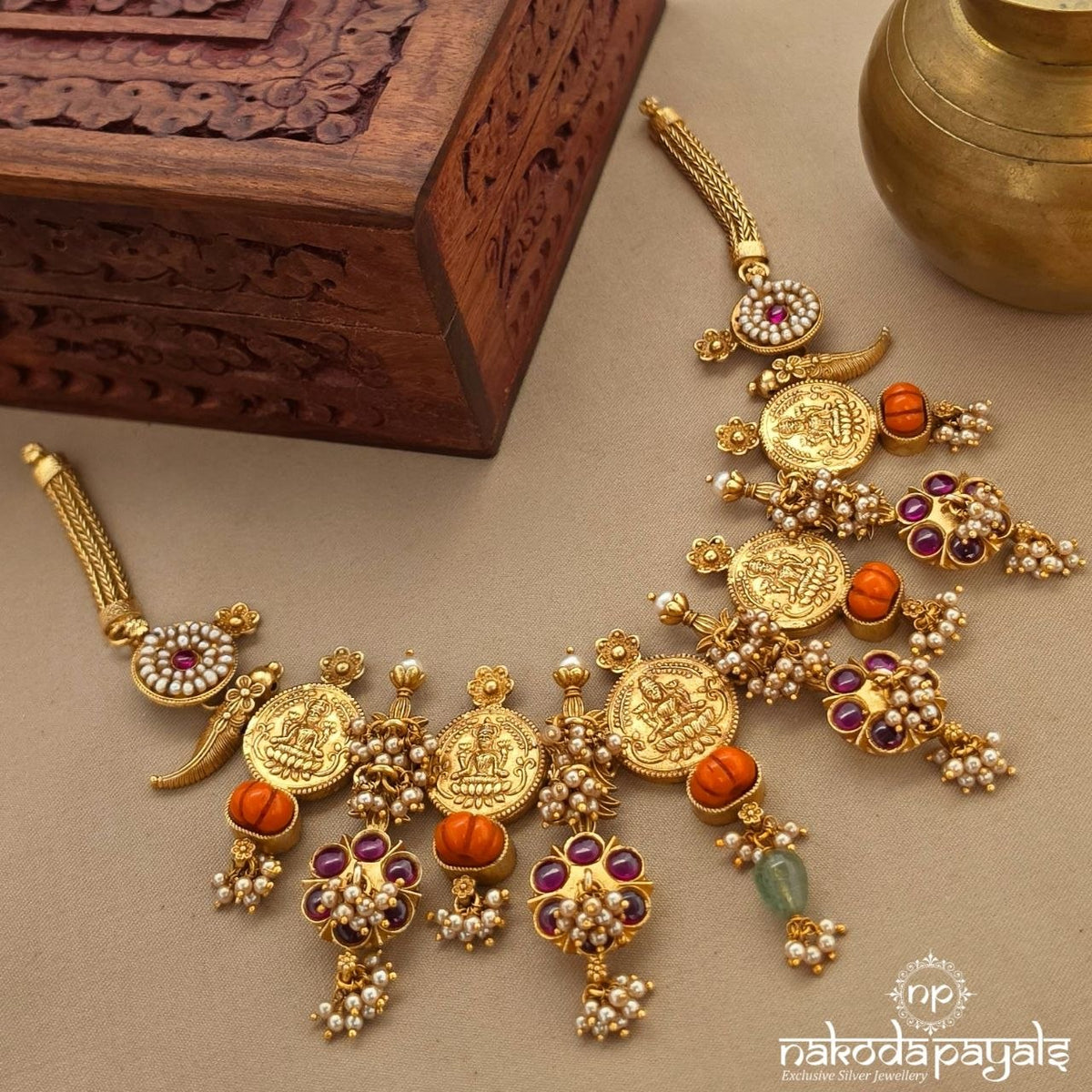Exemplary Lakshmi Kasu Neckpiece (Gn10801)
