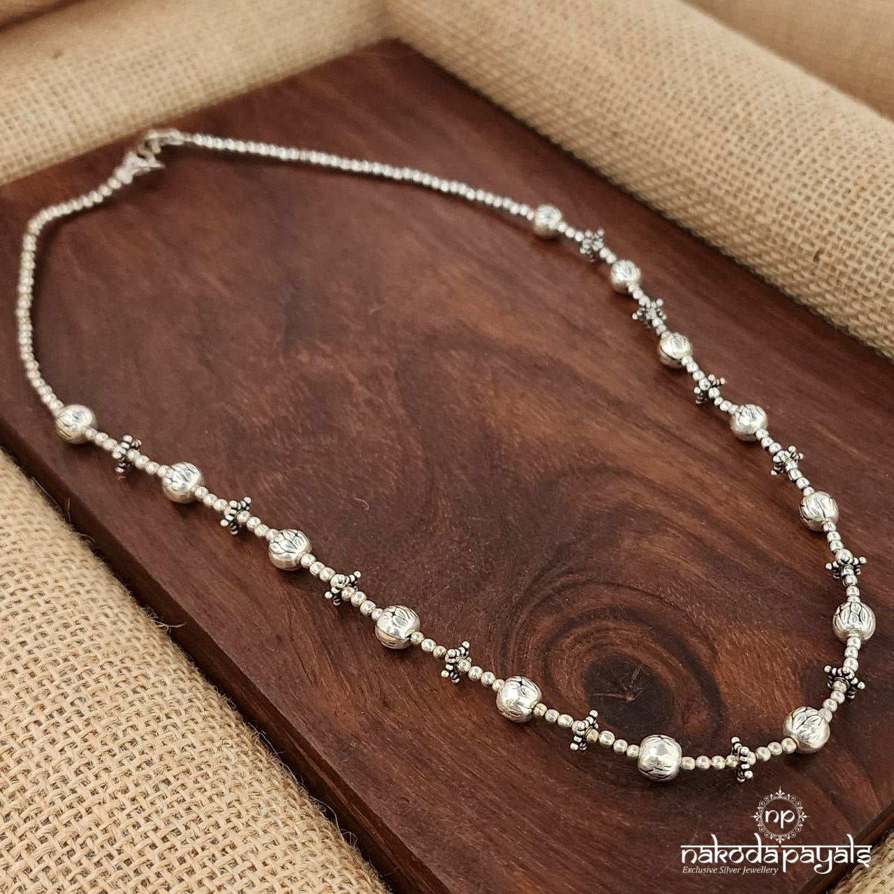 Pretty Ball Neckpiece (N10946)