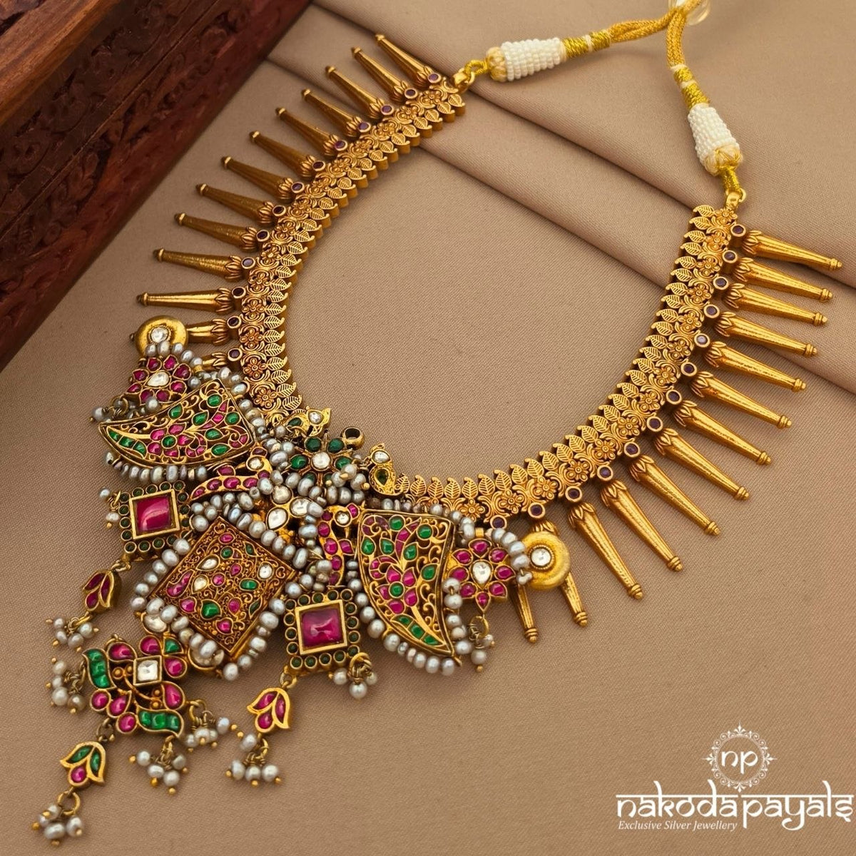 Exclusive Kundan Neckpiece (Gn10896)