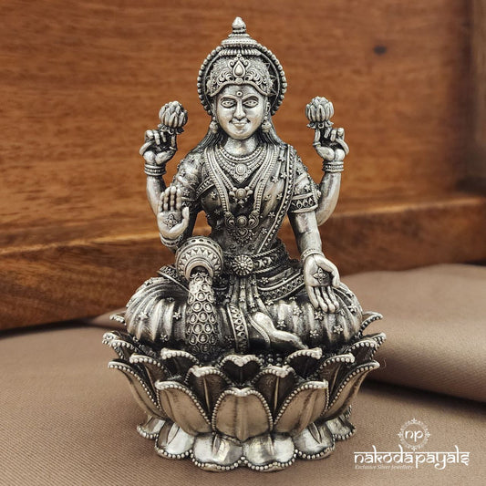 Oxidised Lakshmi Idol (Aa2036-41)