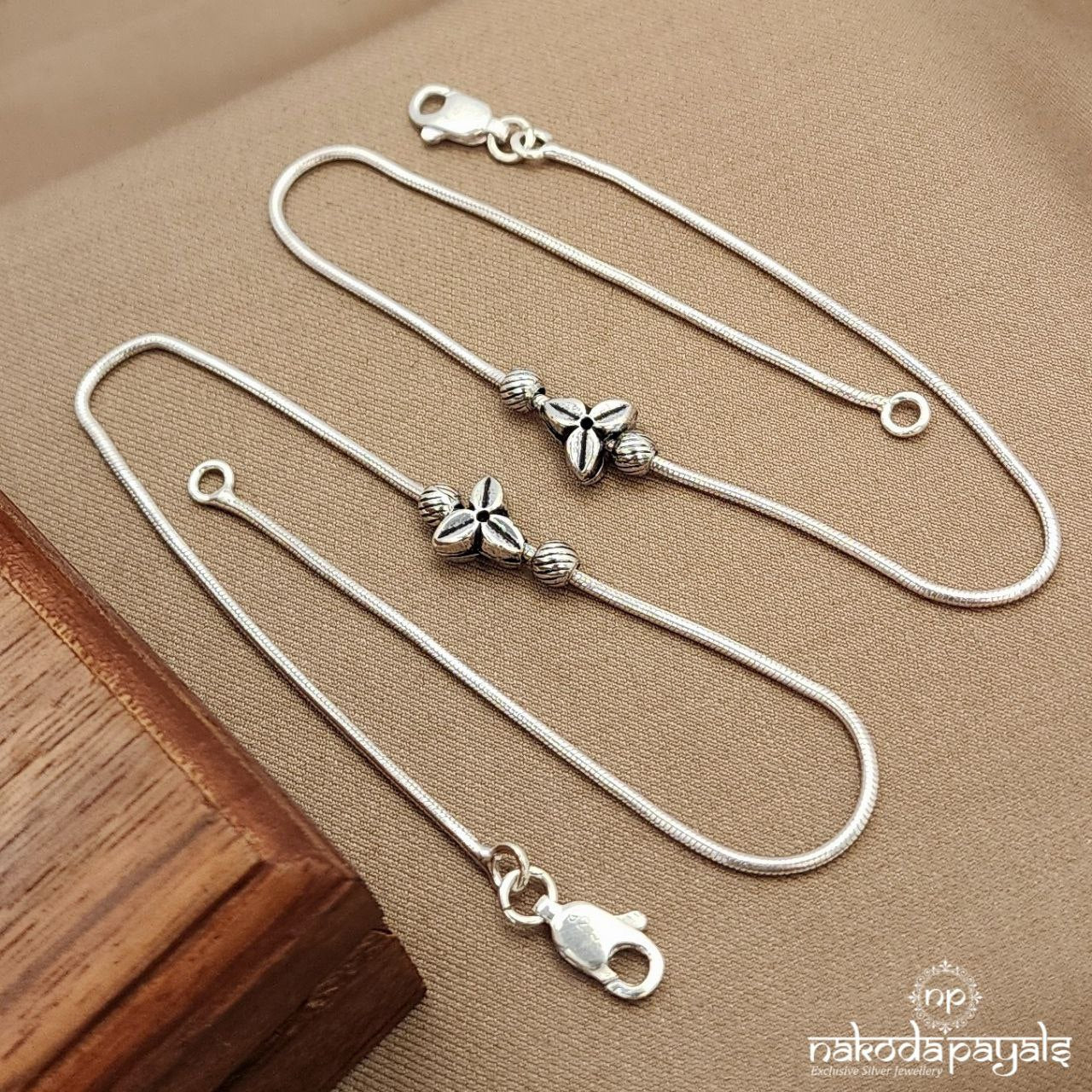 Leafy Movable Anklets (A6539)