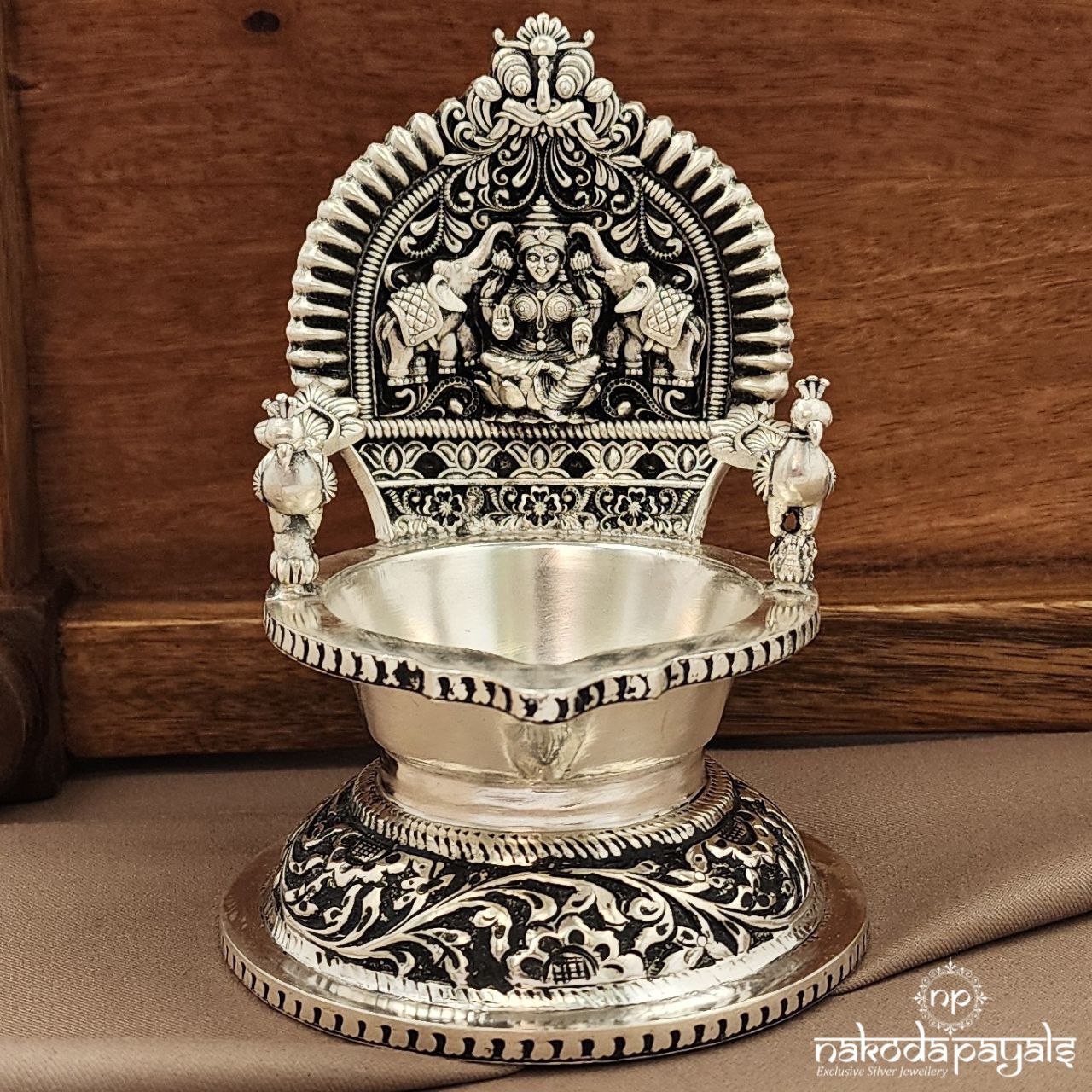 Gaja Lakshmi Kamakshi Deepam (Aa2078)