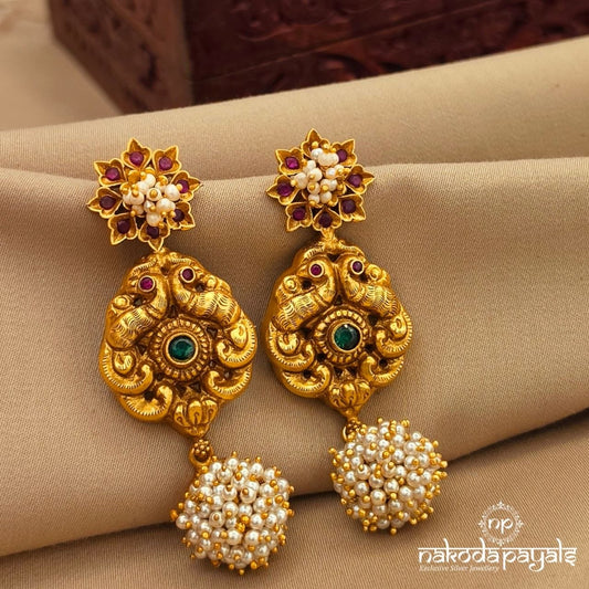Twin Peacock Pearly Earrings (Ge10796)