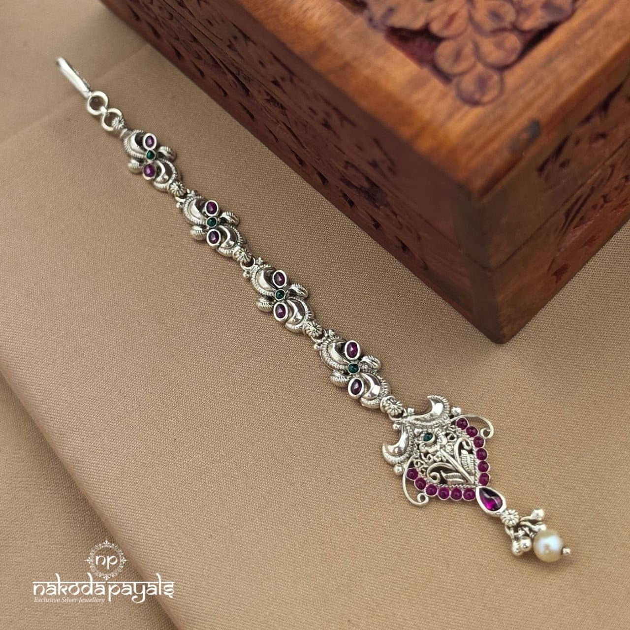 Kemp Floral Pearl Maang Tikka (M0506)