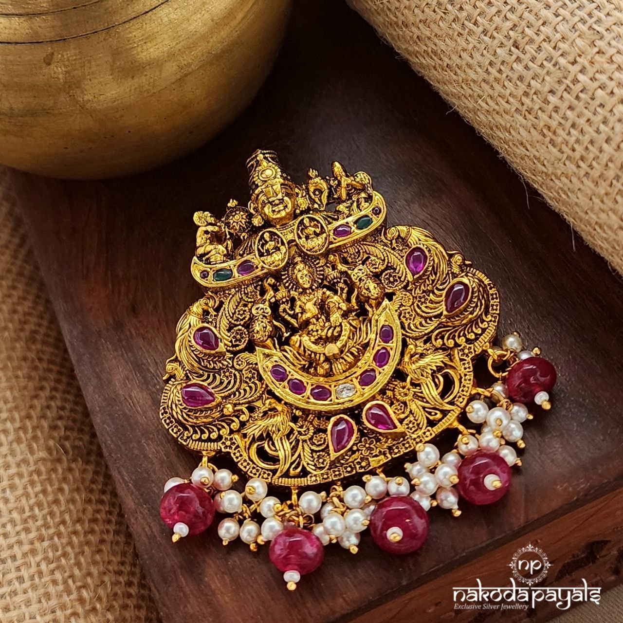 Red Drop Lakshmi Venkateshwara Pendant (Gp2087)