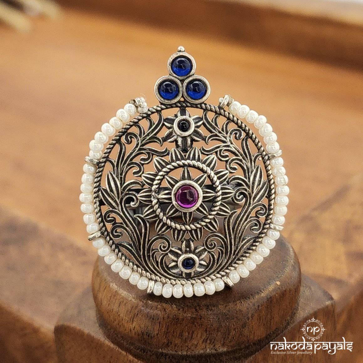 Traditional Pearled Finger Ring (F2884)