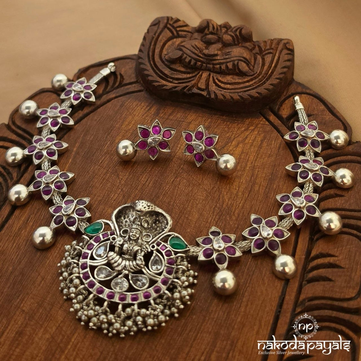 Coorgi Floral Ball Neckpiece With Earrings (N12200)
