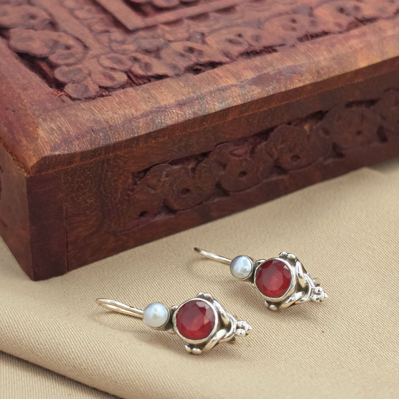 Unique Hanging (H2115)