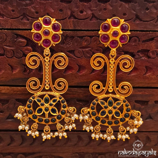 Pearly Exquisite Chandbali (Ge11020)